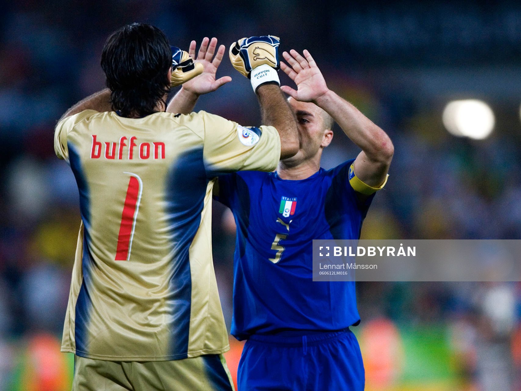Gianluigi Buffon, målvakt och Fabio Cannavaro, Italien,