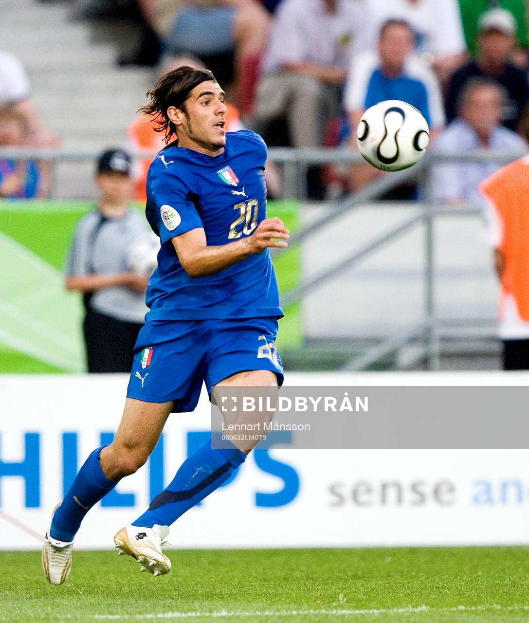 Simone Perrotta, Italien