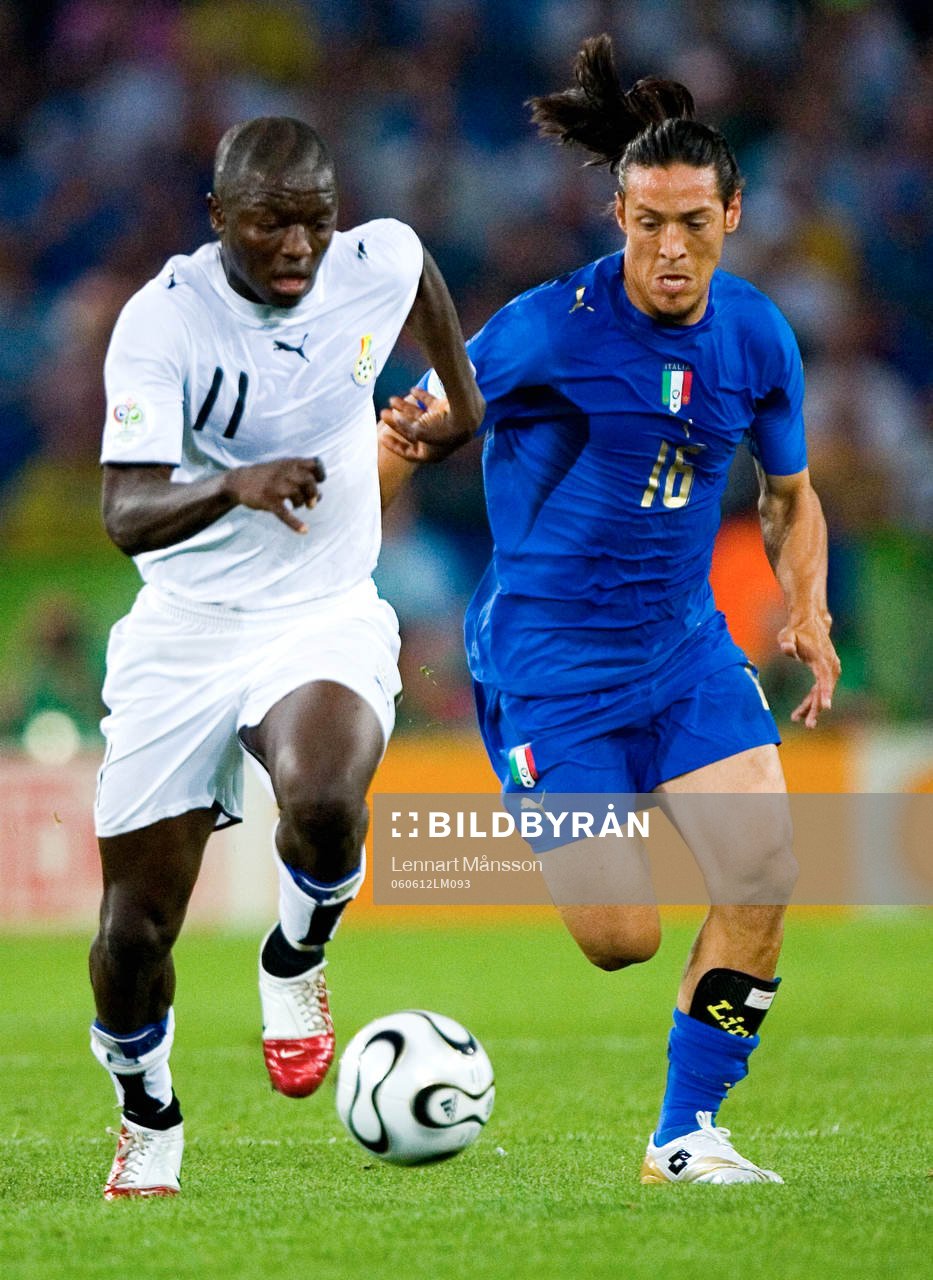 Sulley Muntari, Ghana och Mauro Camoranesi, Italien