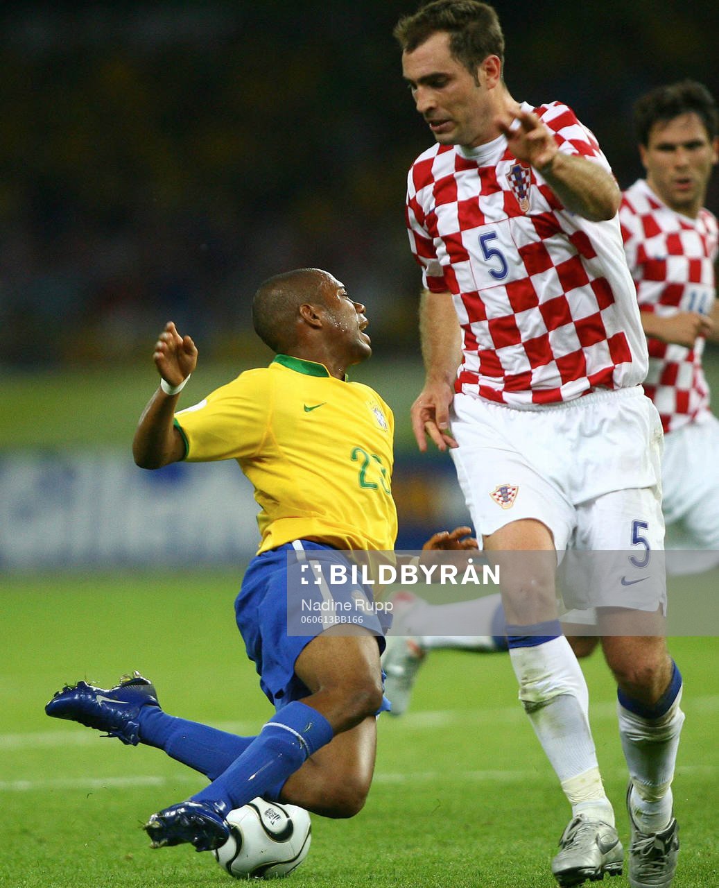 Robinho, Brasilien och Igor Tudor, Brasilien