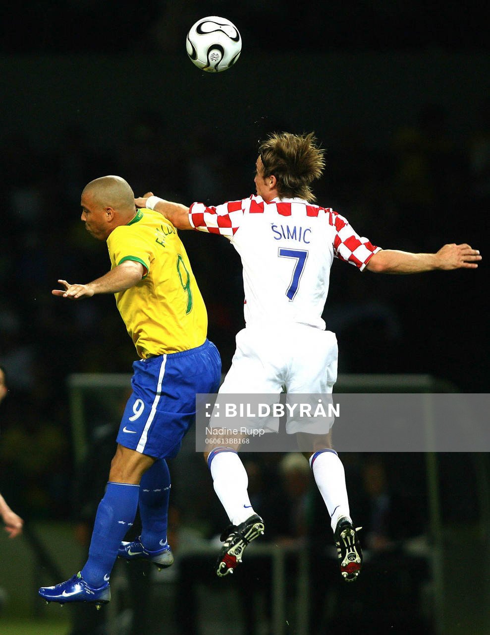 Ronaldo, Brasilien och Dario Simic, Kroatien