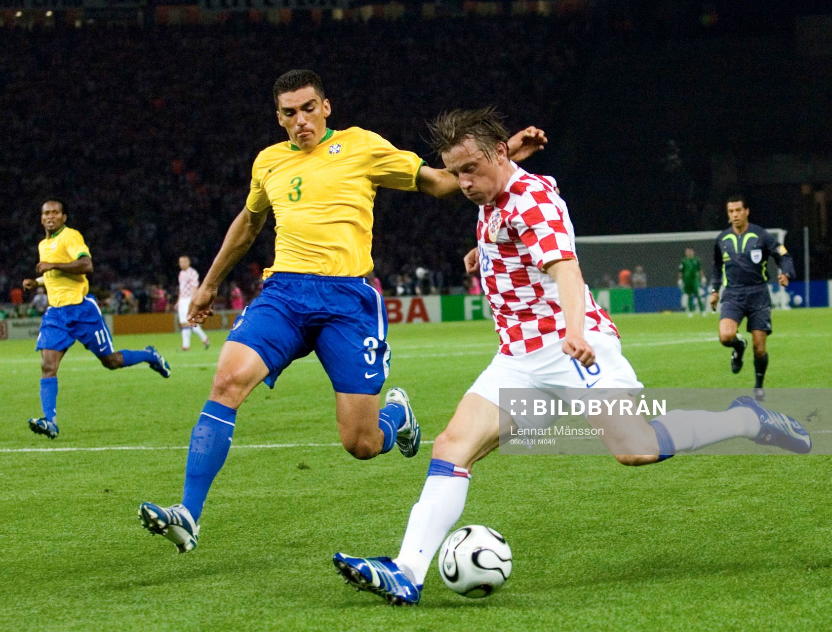 Jerko Leko, Kroatien skjuter mot täckande Lucio, Brasilien
