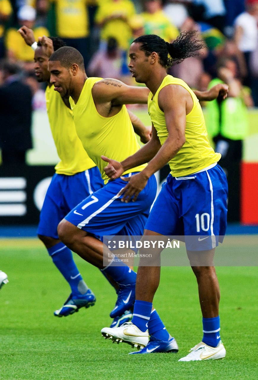  Ze Roberto, Adriano och Ronaldinho, Brasilien på uppvärmning