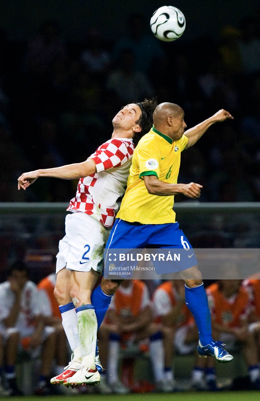 Darijo Srna, Kroatien och Roberto Carlos, Brasilien