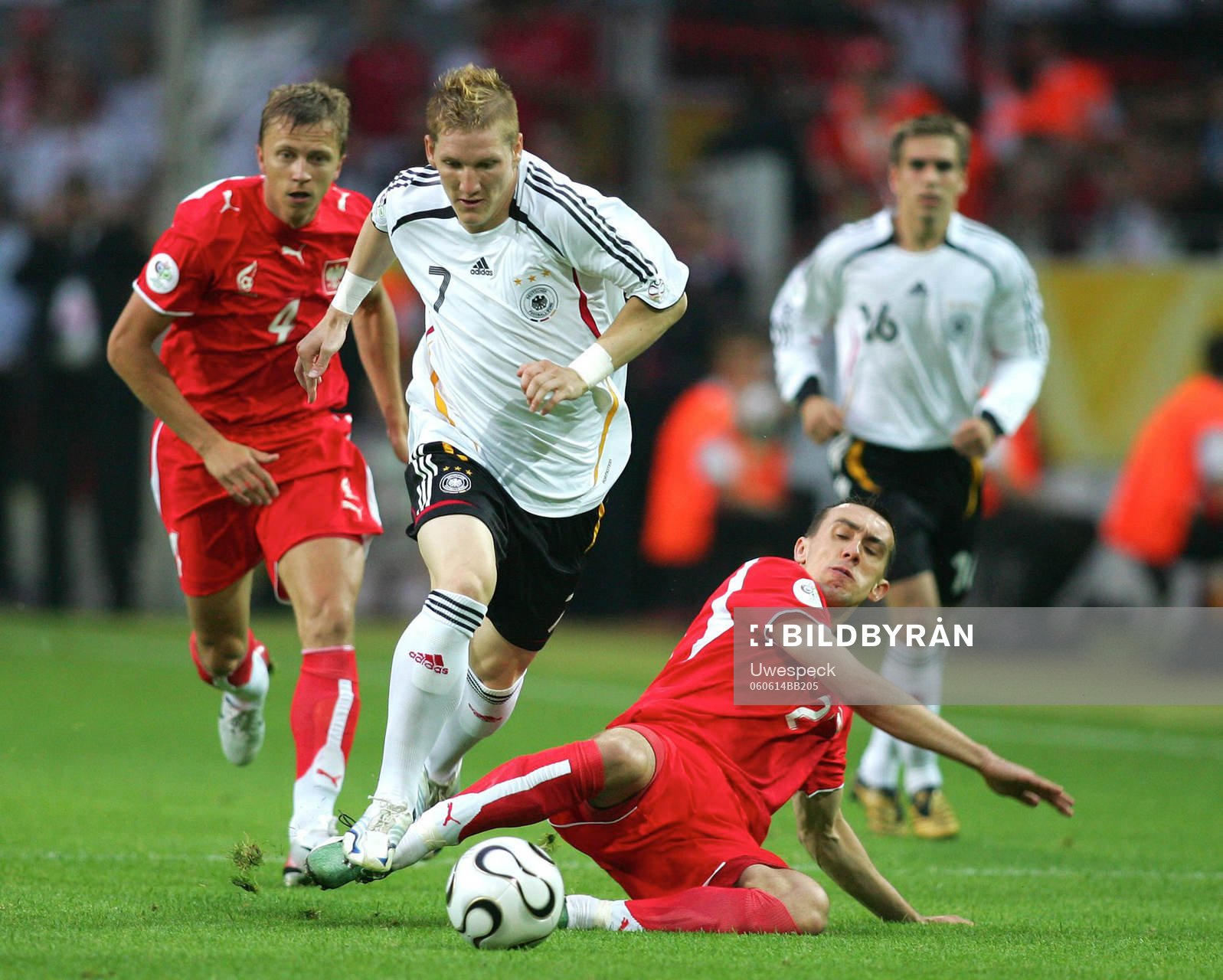 Bastian Schweinsteiger, Tyskland och Ireneusz Jelen, Polen