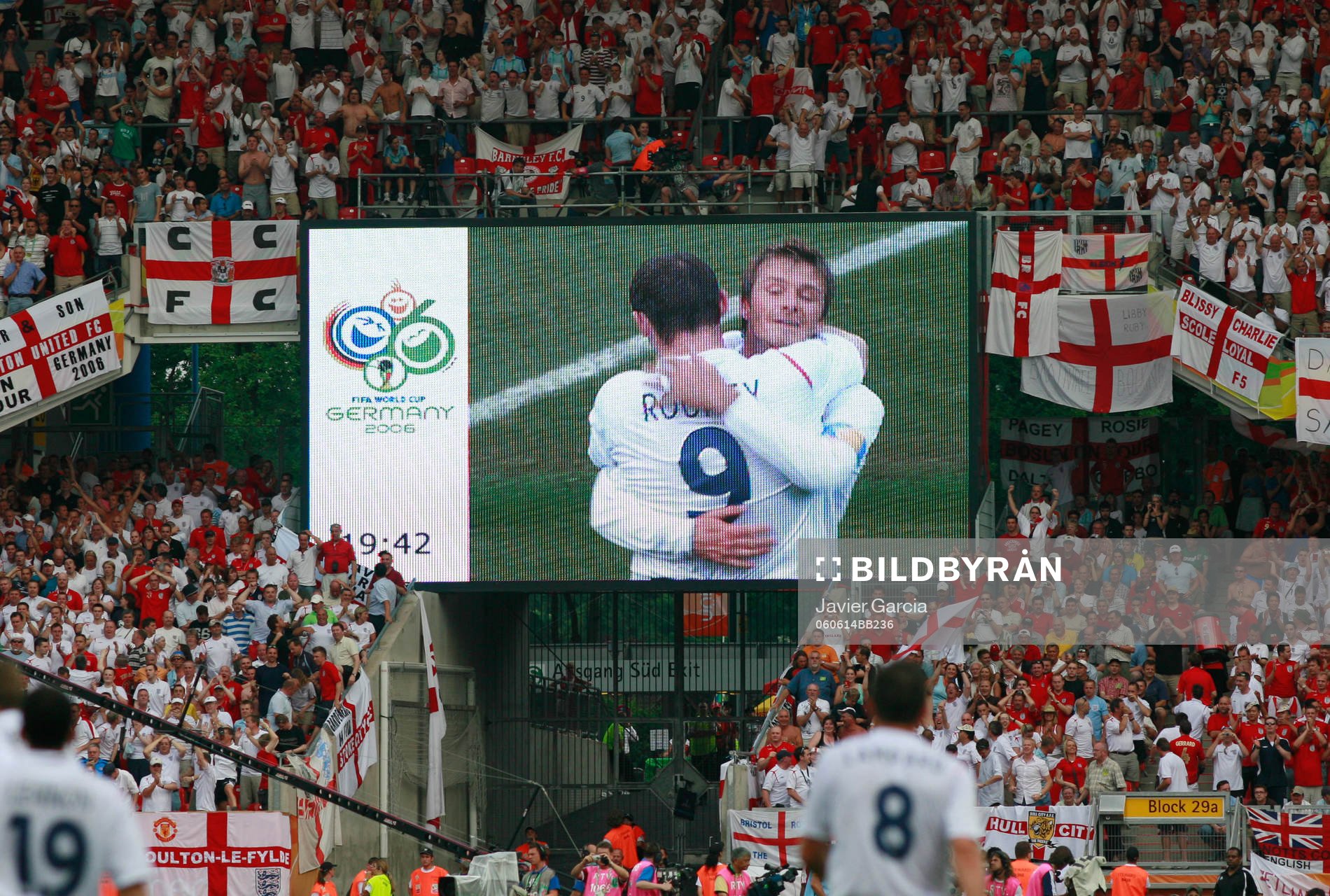 David Beckham och Wayne Rooney, England (Jubel, TV,