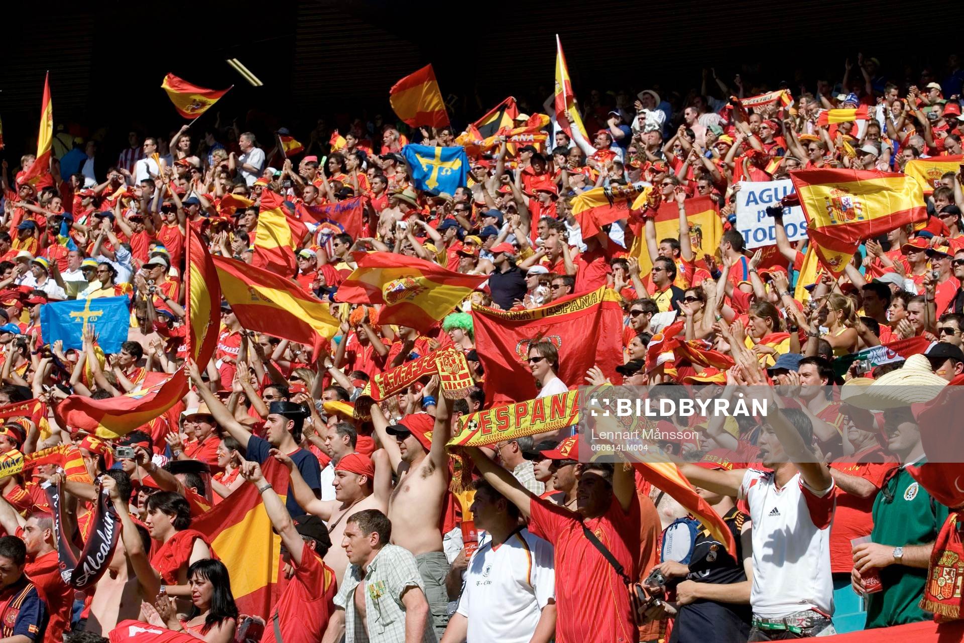 De spanska supportrarna var vilda av glädje