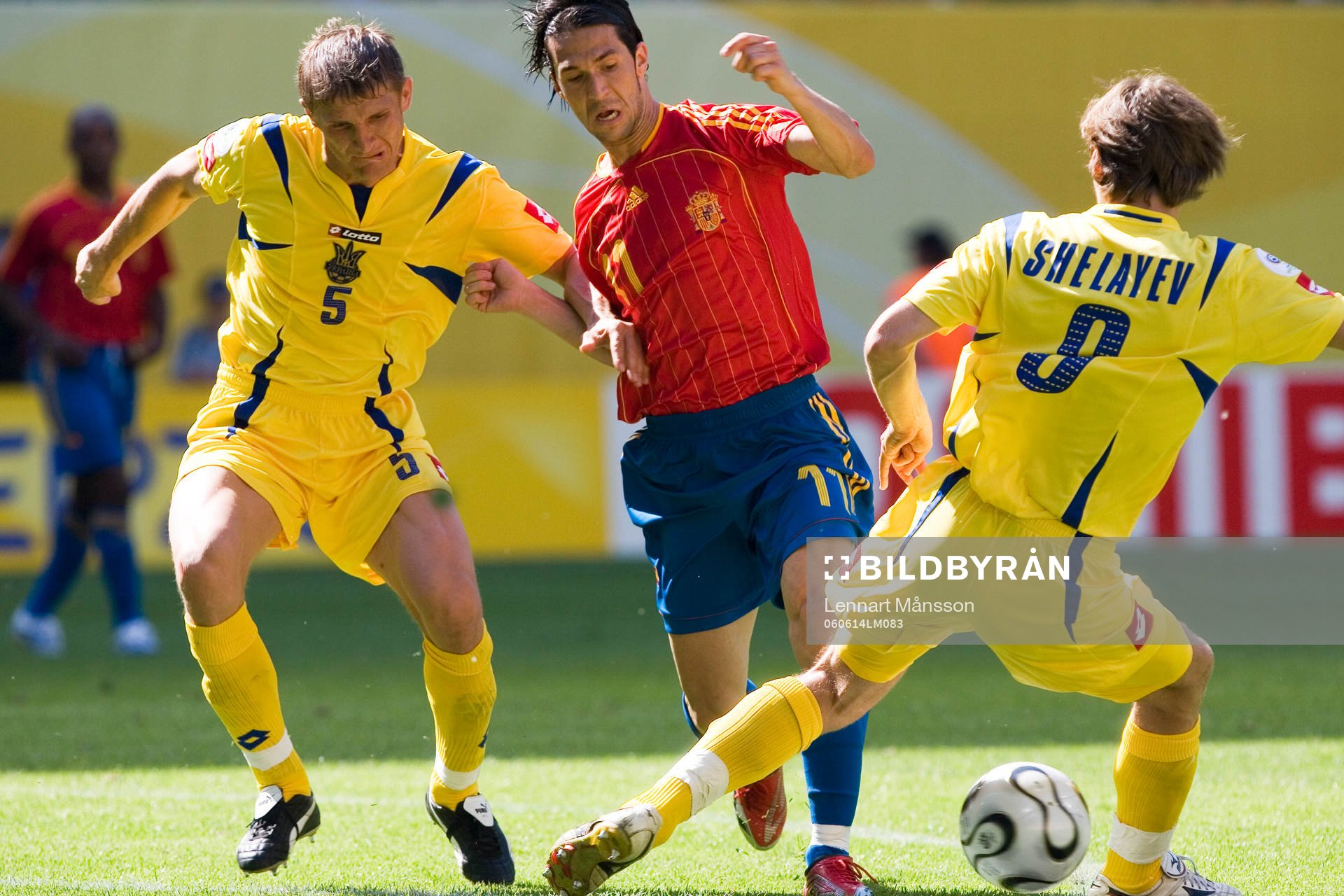 Volodmyr Jezerskyj, Ukraina och Luis Garcia, Spanien