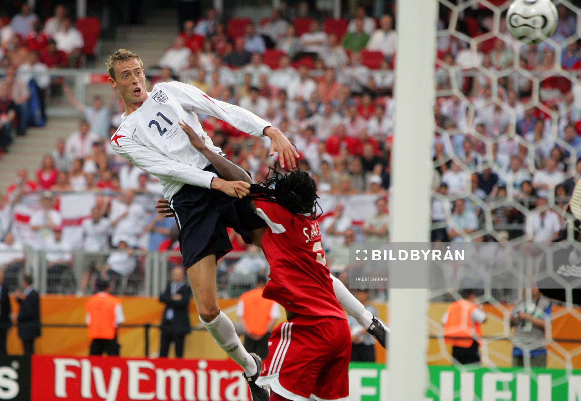 Peter Crouch, England och Brent Sancho, Trinidad och Tobago