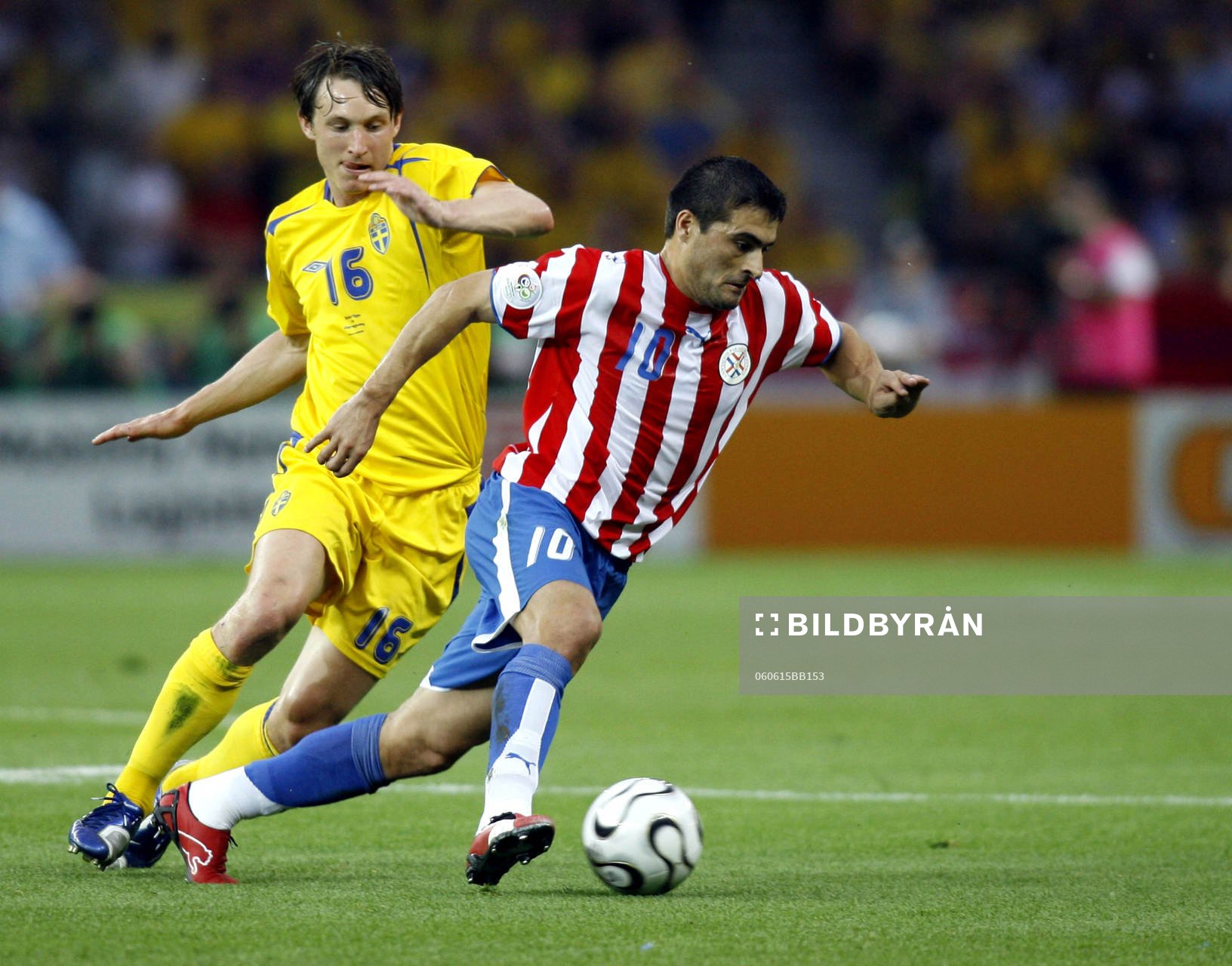 Roberto Acuna, Paraguay och Kim Källström, Sverige