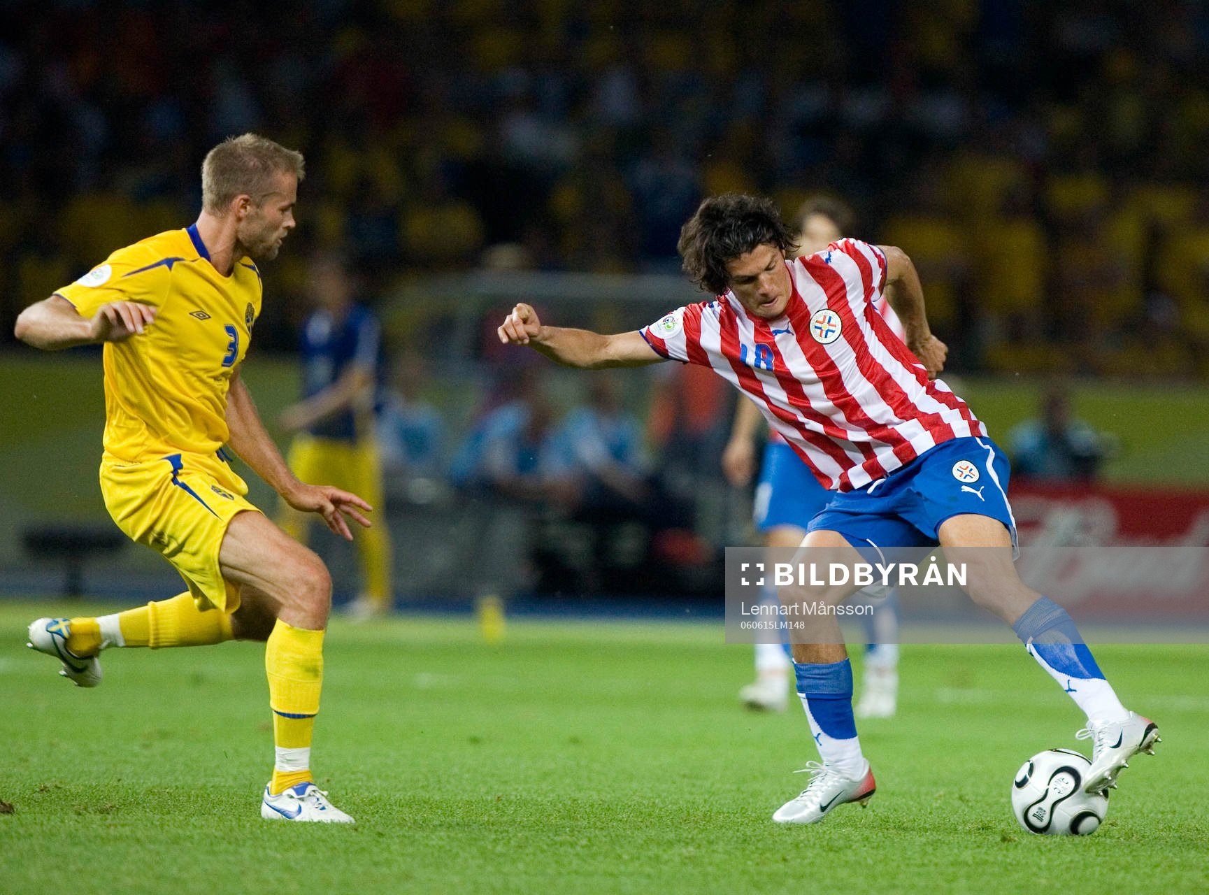 Olof Mellberg och Nelson Valdez, Paraguay