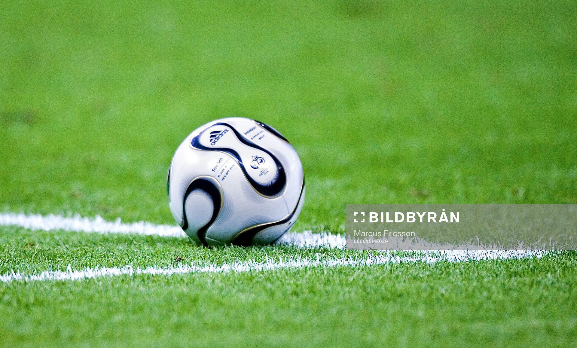Matchboll, Boll, Adidas