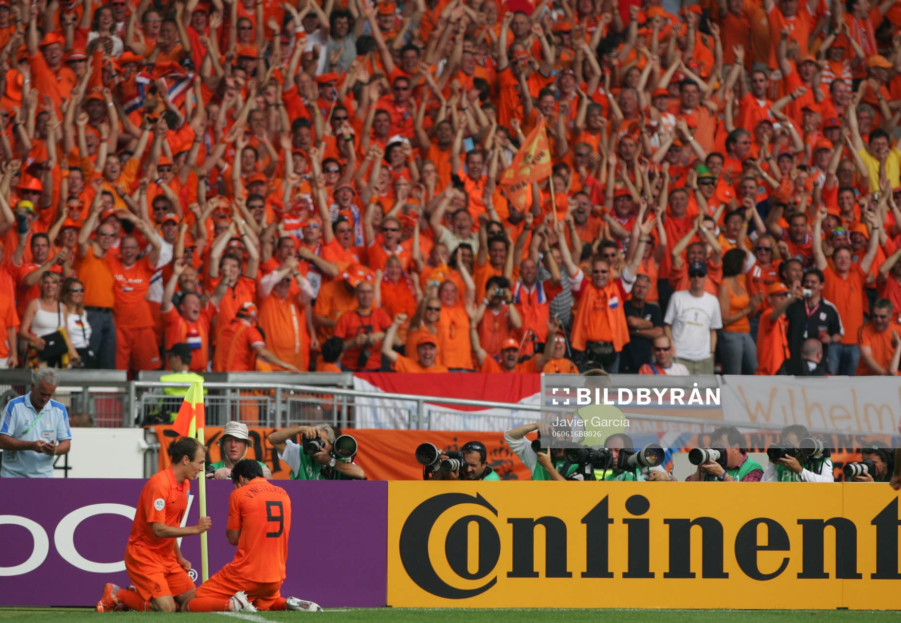 Ruud Van Nistlerooy och Arjen Robben, Holland (Jubel)