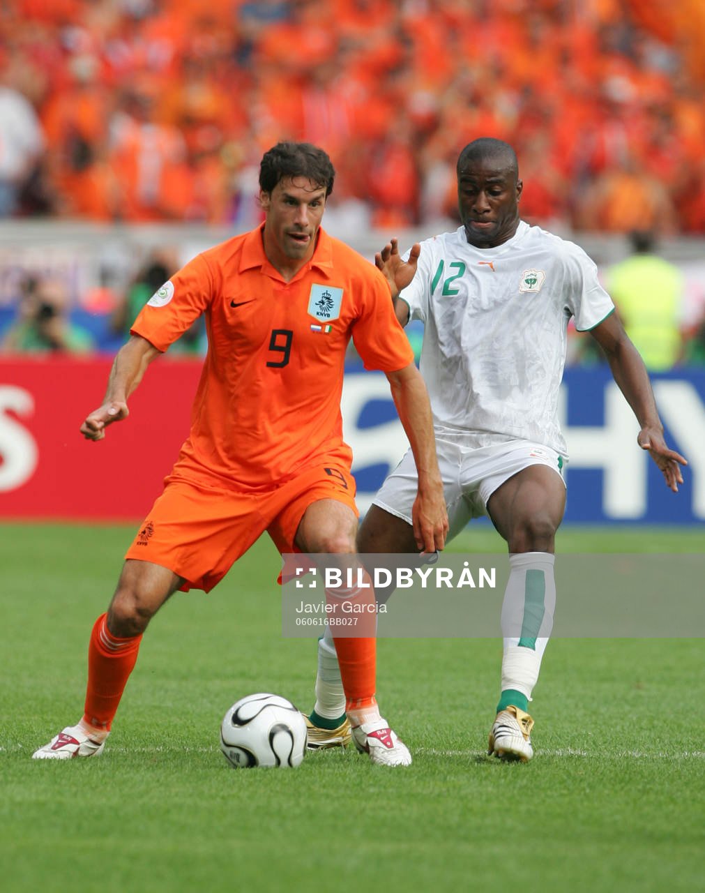 Ruud Van Nistlerooy, Holland och Abdoulaye Meite,