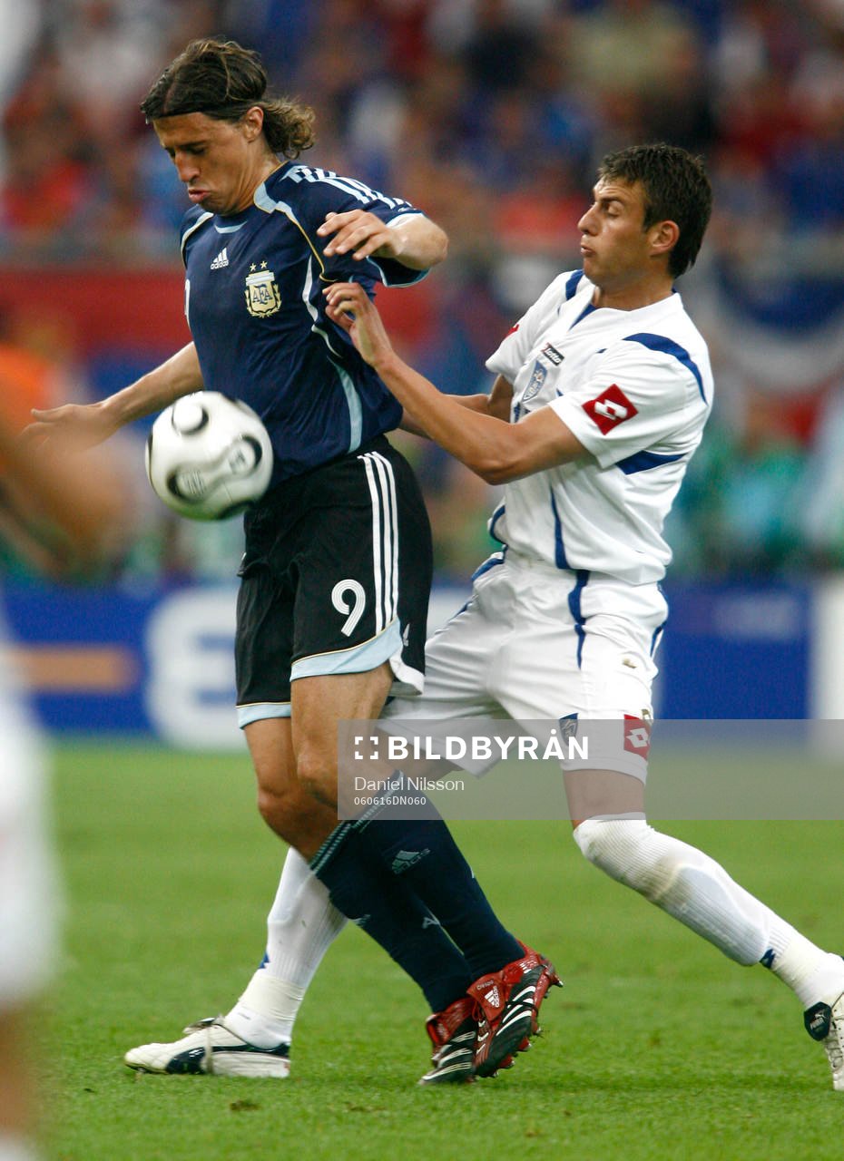 Hernan Crespo, Argentina och Milan Dudic, Serbien/Montenegro