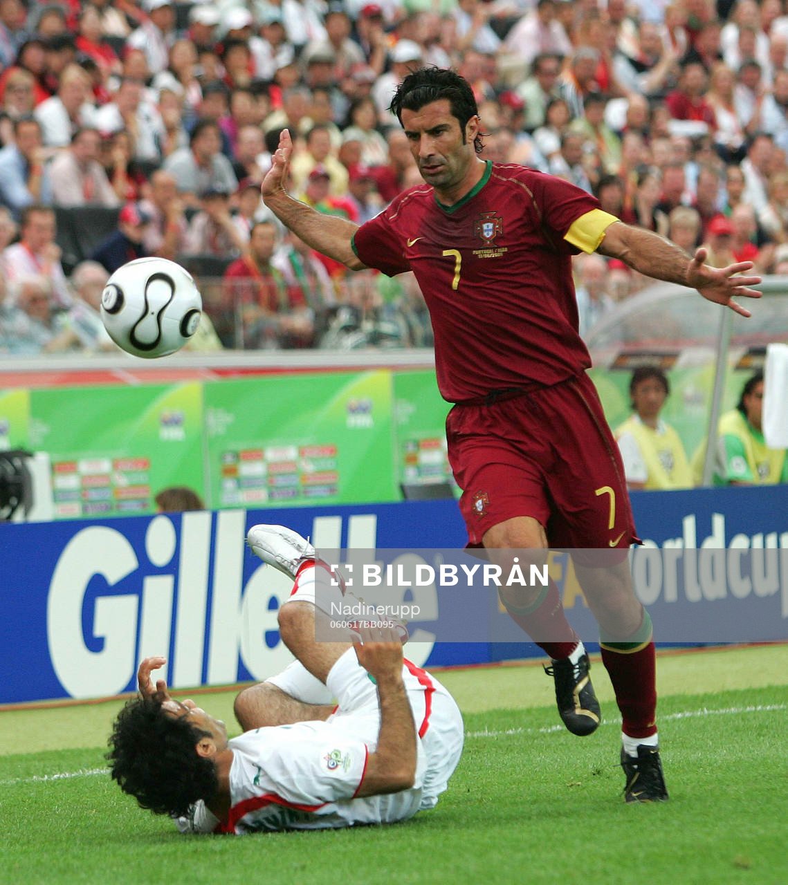 Mehdi Mahdavikia, Iran och Luis Figo, Portugal