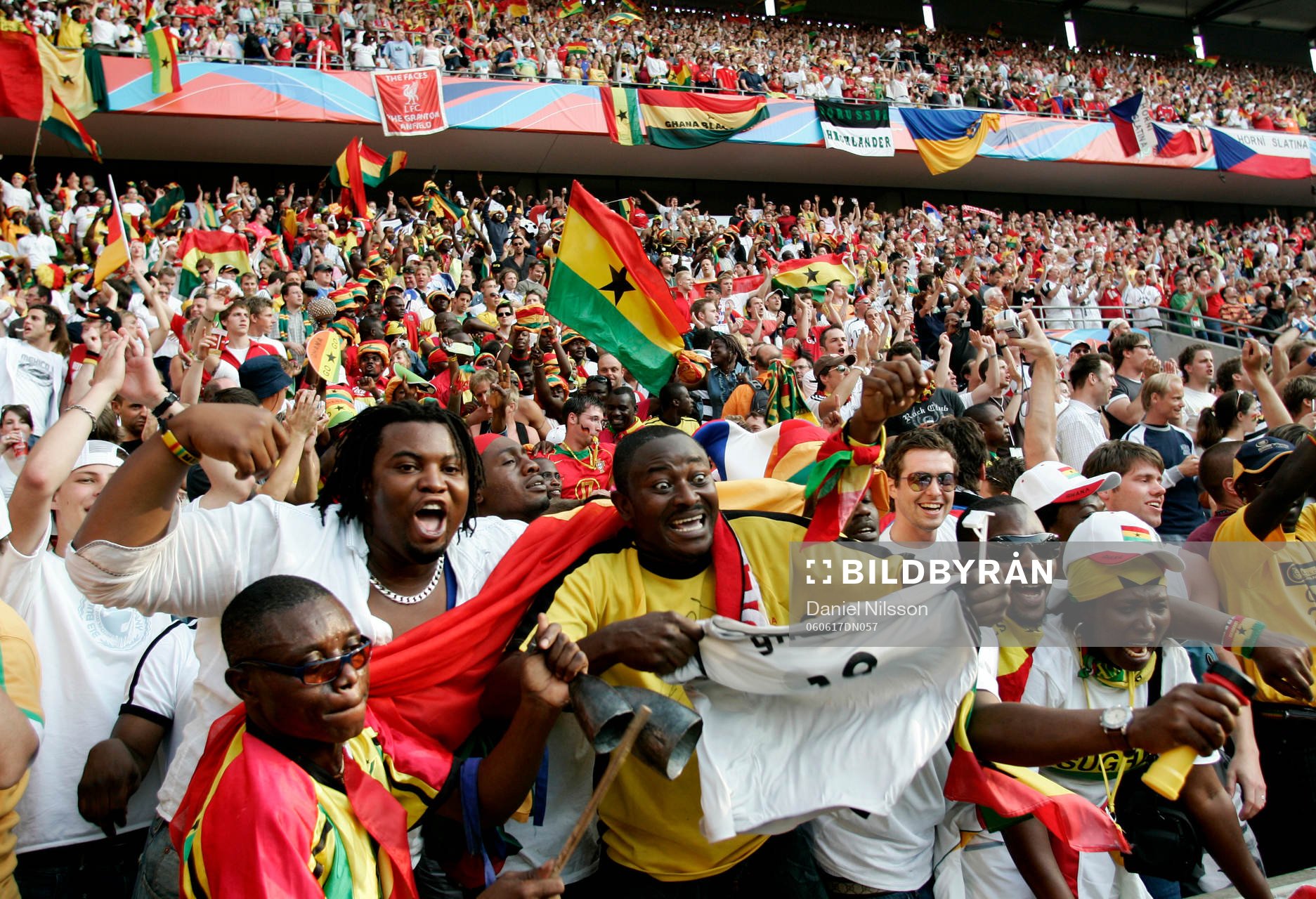 Vilda glädjescener hos publiken från Ghana