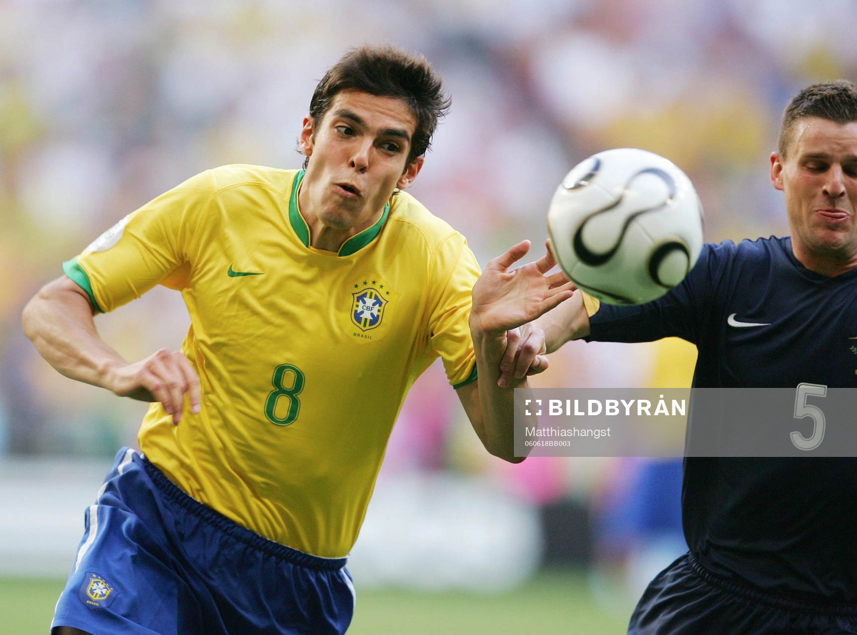  Kaka, Brasilien och Jason Culina, Australien.