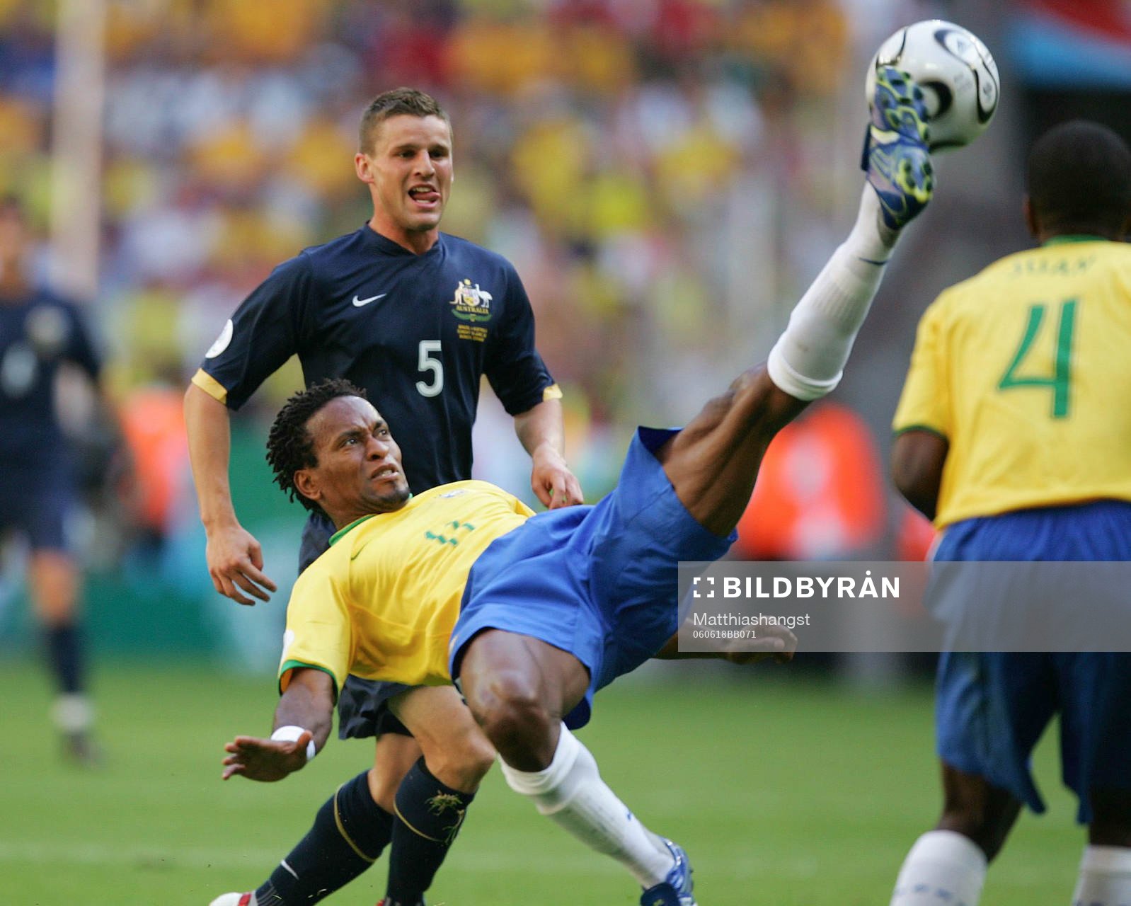   Jason Culina, Australien och Ze Roberto, Brasilien