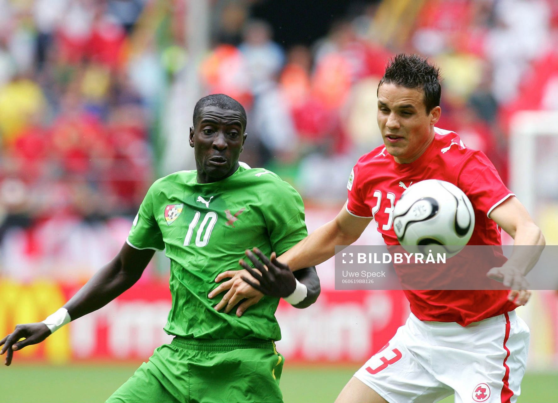 Cherif Toure Mamam, Togo och Philipp Degen, Schweiz
