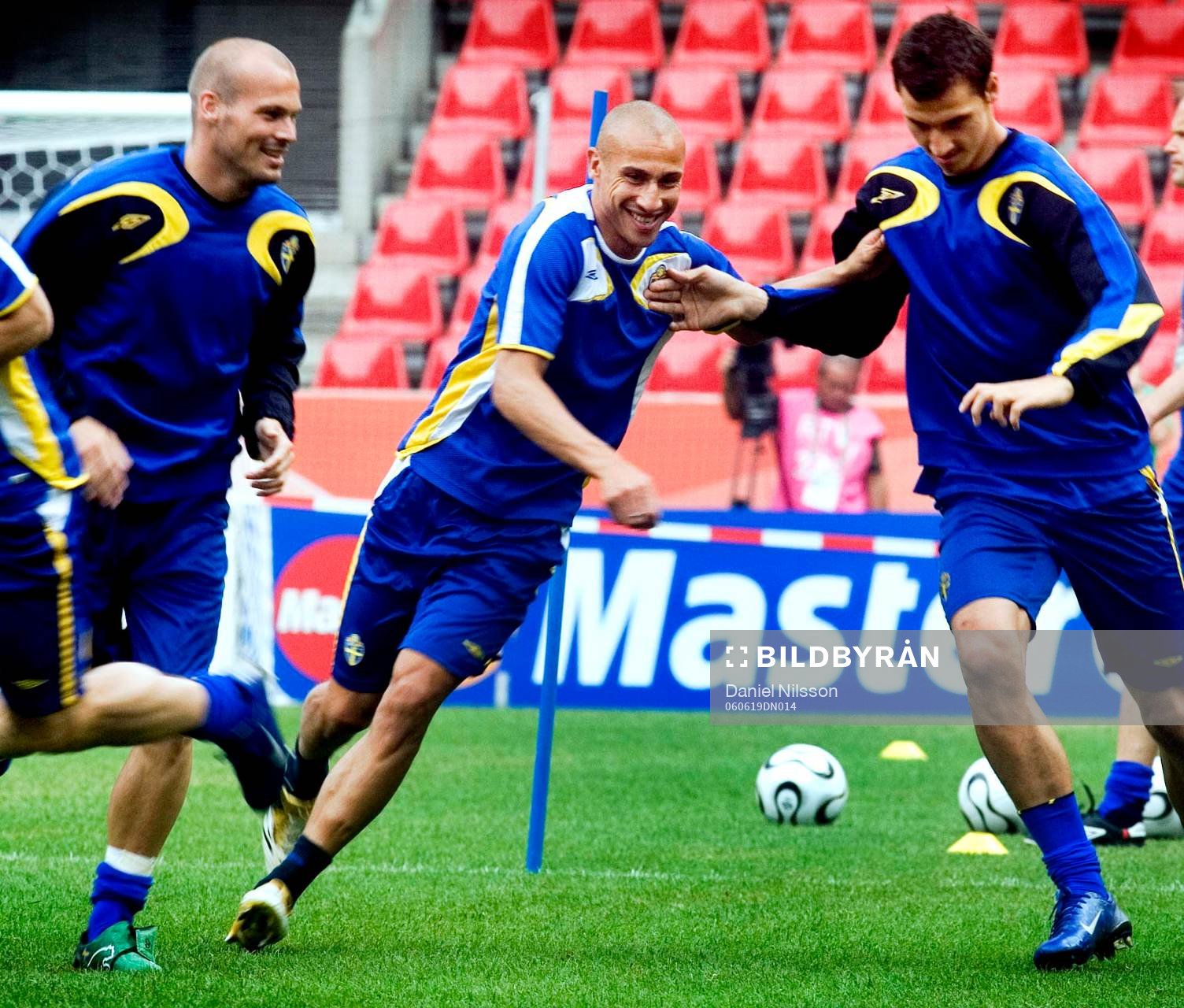 Fotboll, VM 2006, träning Sverige A: Fredrik Ljungberg, Henrik Larsson och Zlatan Ibrahimovic, Sverige.