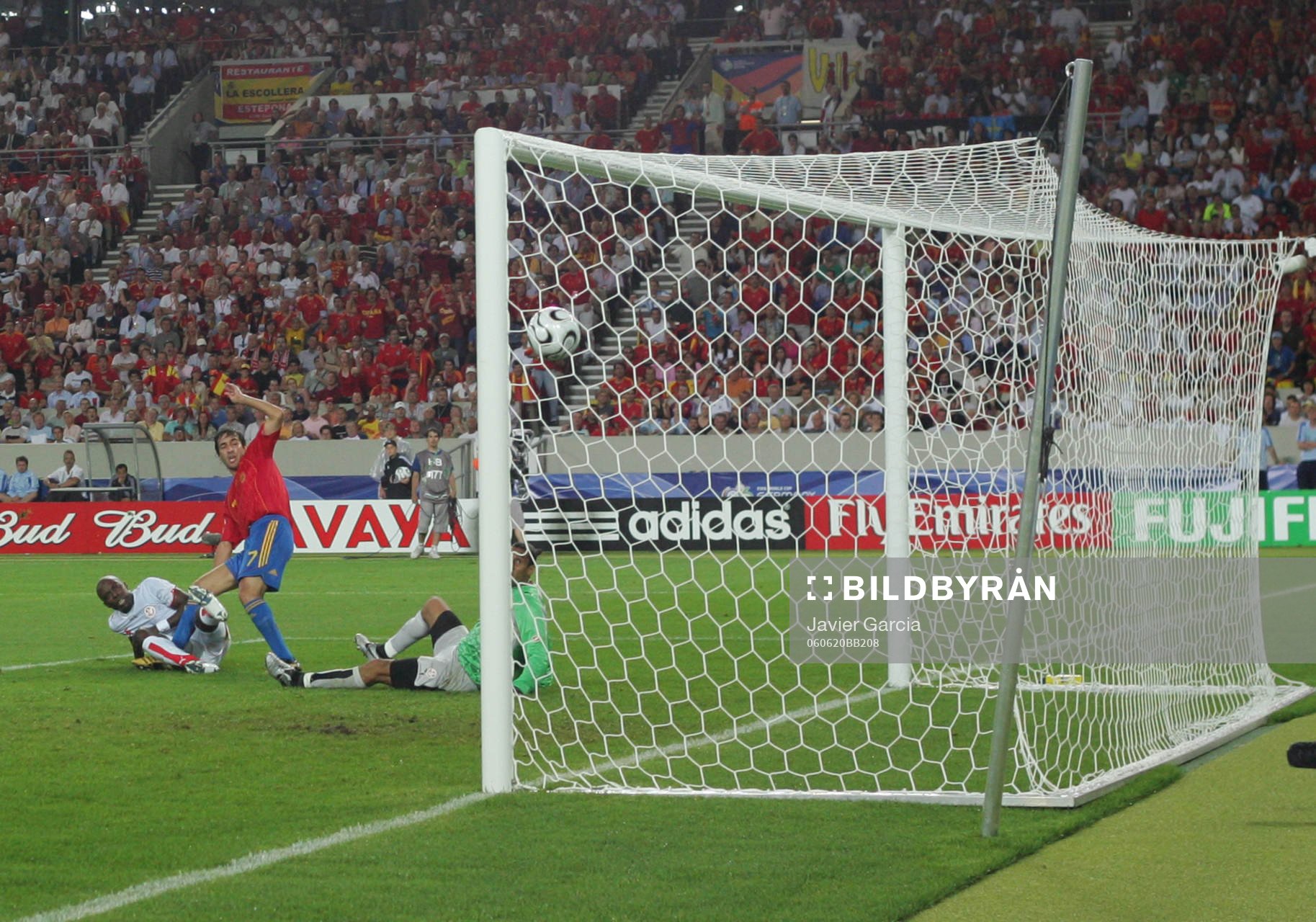 Raul, Spanien kvitterar