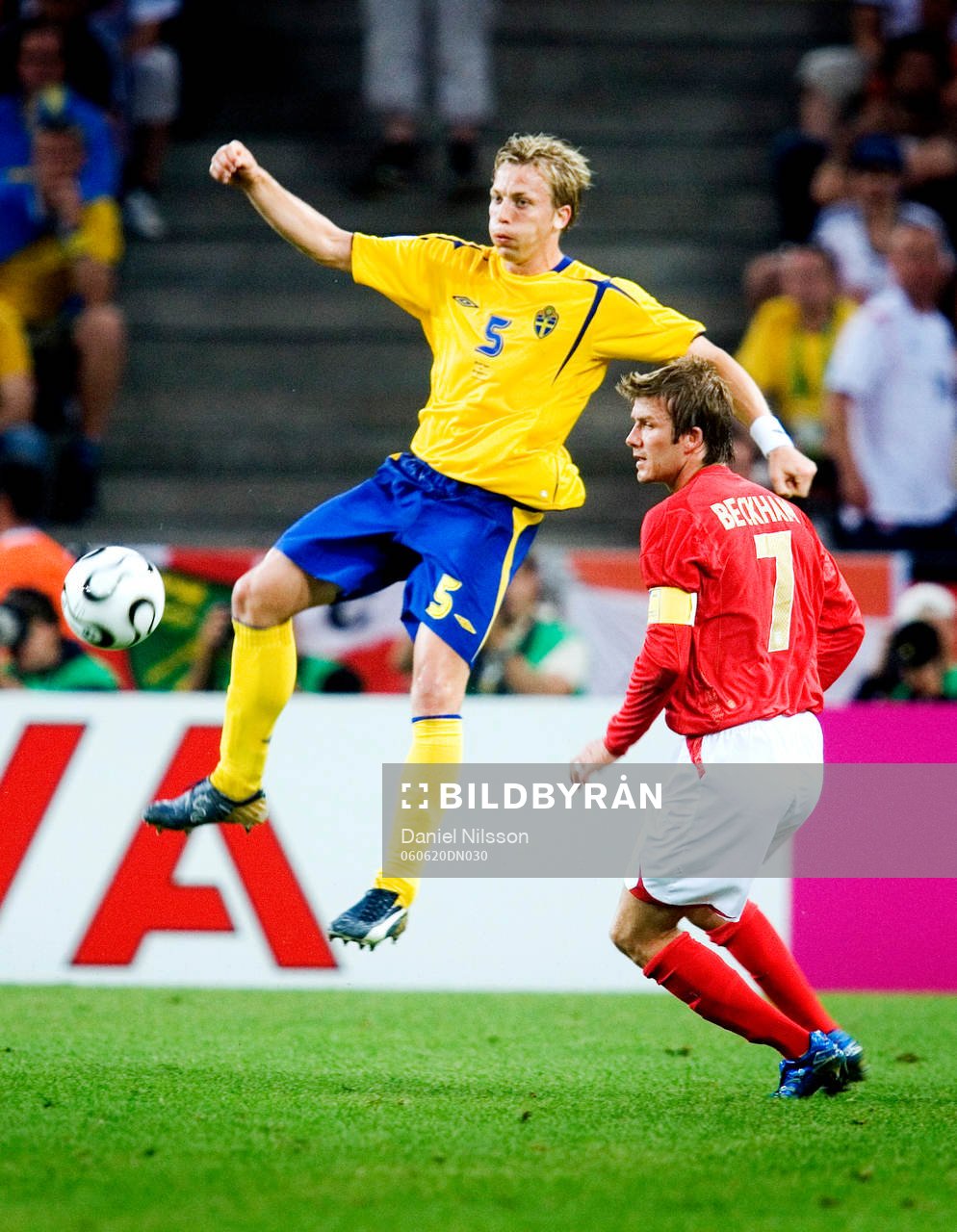 Erik Edman, Sverige och David Beckham, England