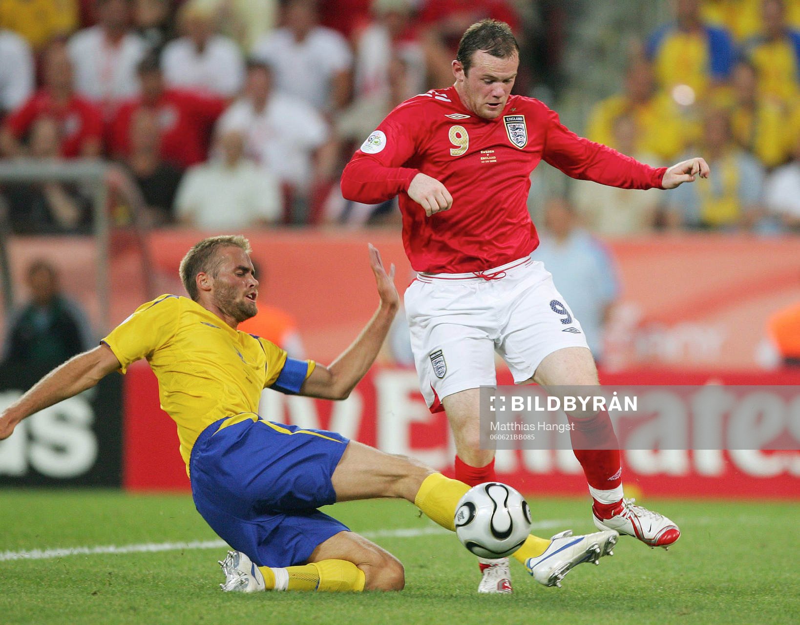 Wayne Rooney, England och Olof Mellberg, Sverige
