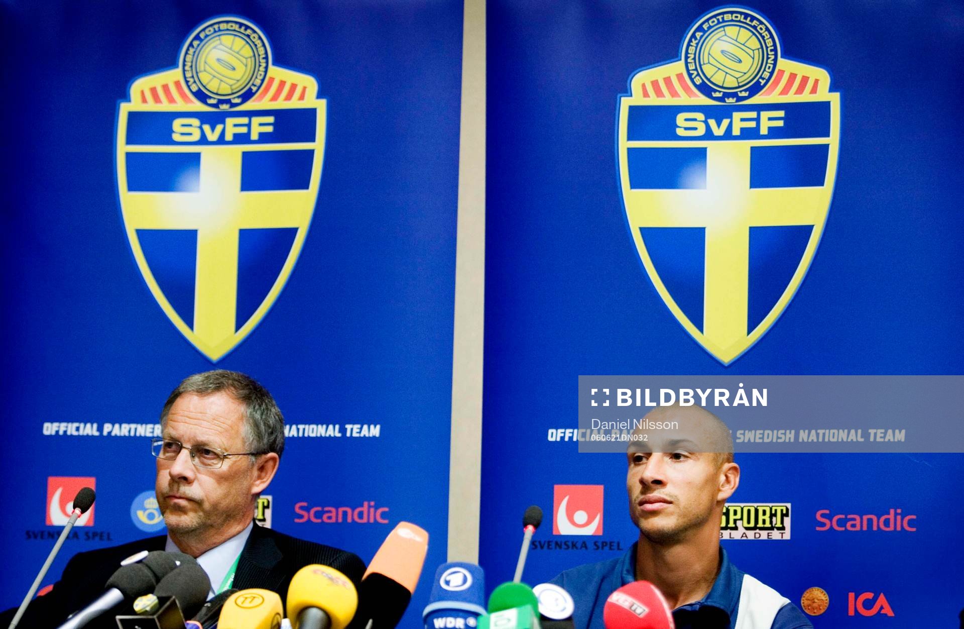 Fotboll, VM 2006, Sverige, presskonferens: Lars Lagerbäck, förbundskapten och Henrik Larsson.