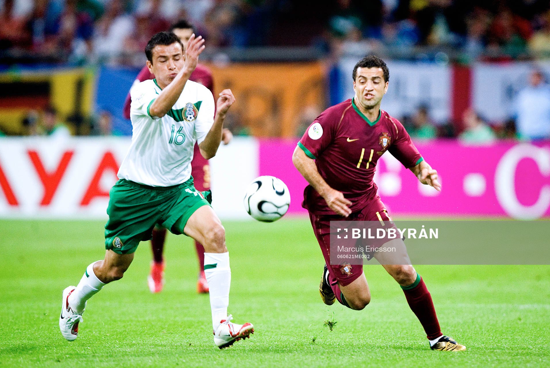 Mario Mendez, Mexico och Sabrosa Simao, Portugal