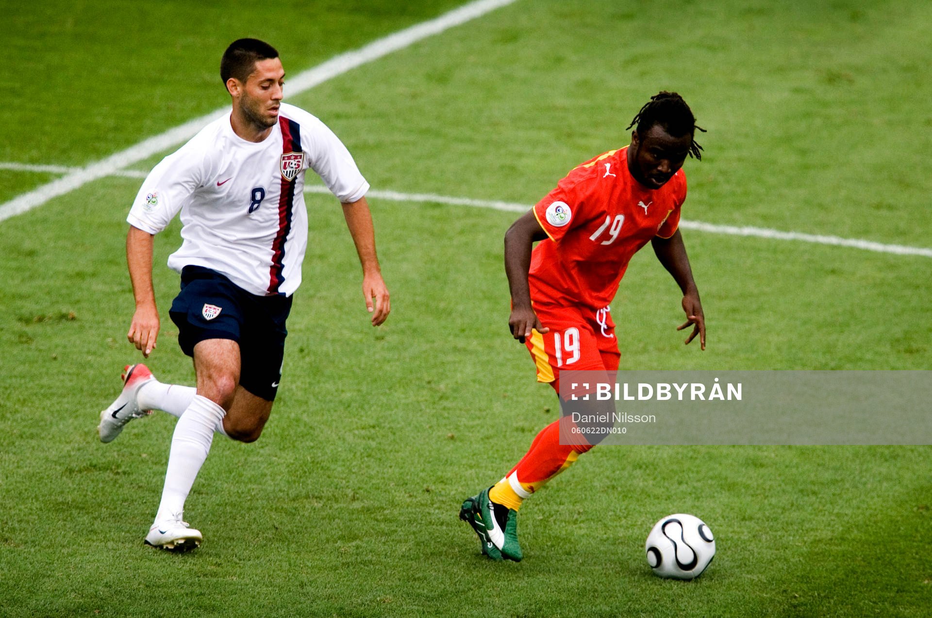 Razak Pimpong, Ghana och Clint Dempsey , USA
