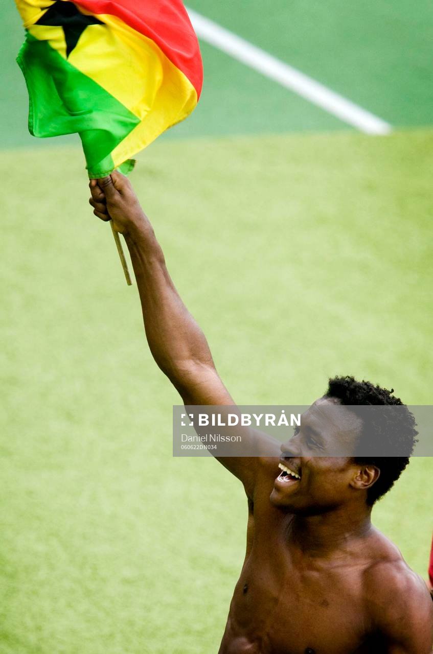 Fotboll, VM 2006, Ghana - USA: Derek Boateng, Ghana, jubel efter att de gått vidare till åttondelsfinal.