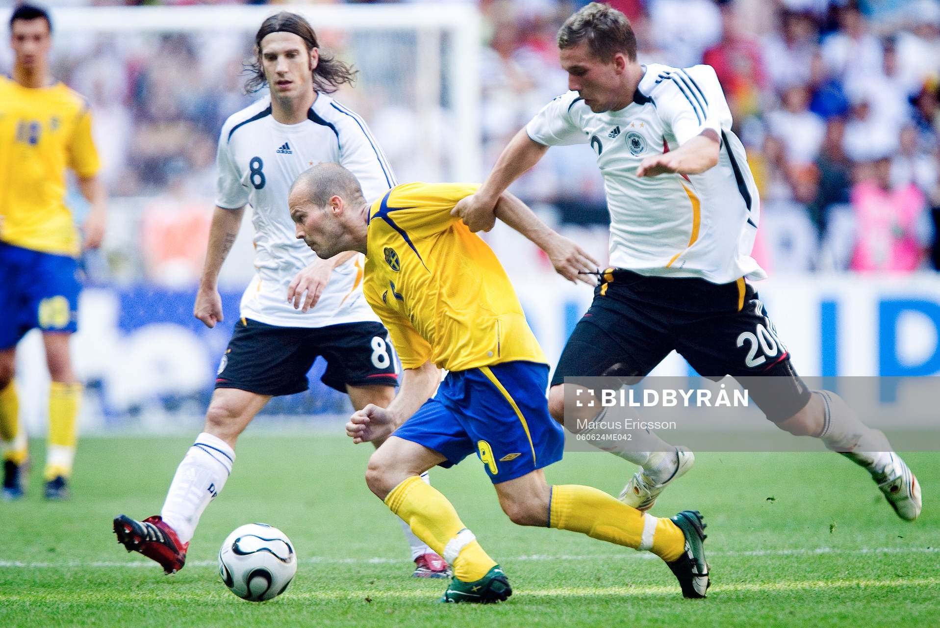Fredrik Ljungberg och Lukas Podolski, Tyskland