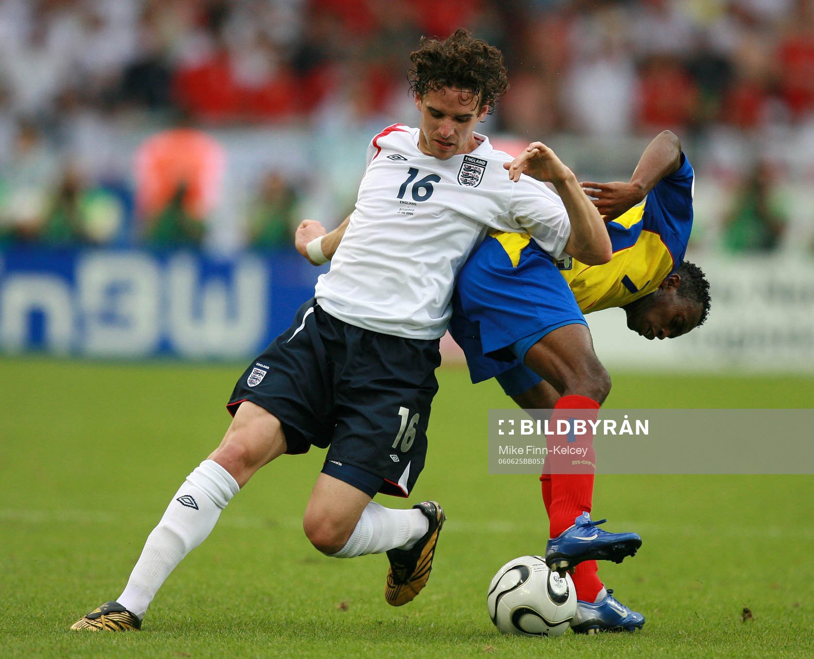 Owen Hargreaves, England och Christian Lara, Ecuador