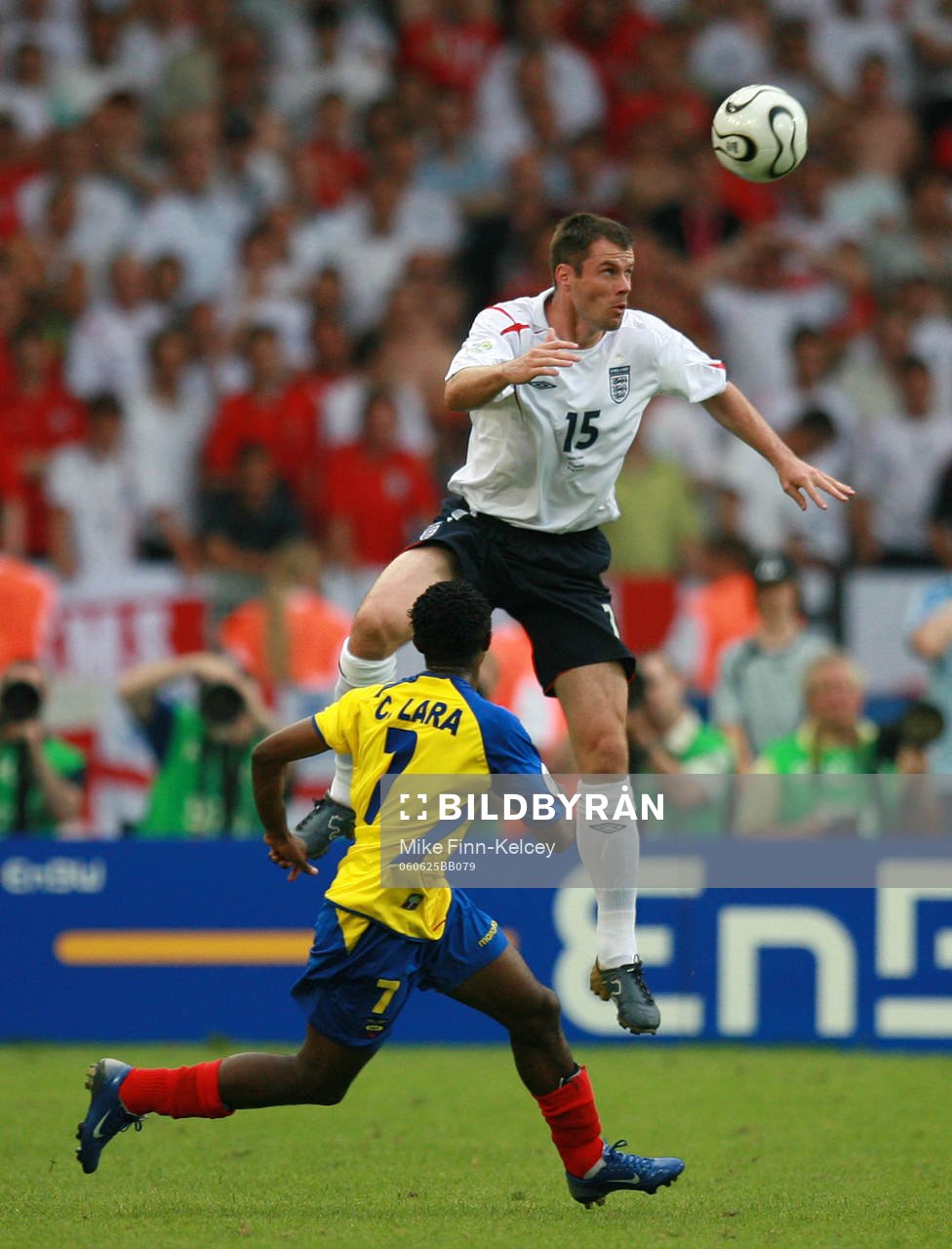 Jamie Carragher, England och Christian Lara, Ecuador