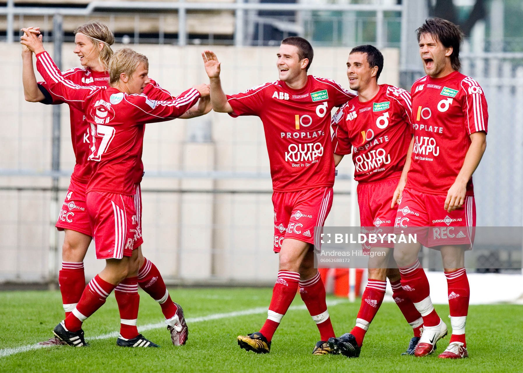 0-2 genom Daniel Mendes som grattas av Tobias Hedberg,