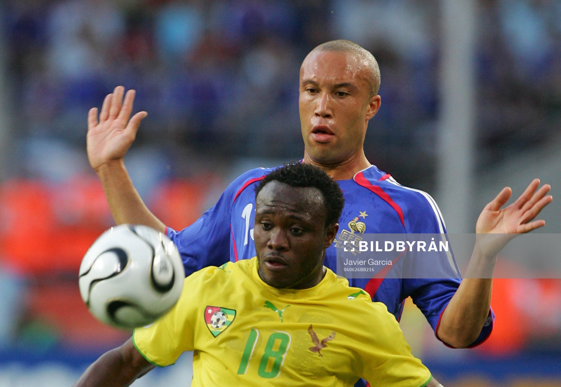 Mikael Silvestre, Frankrike och Yao Junior Senaya, Togo