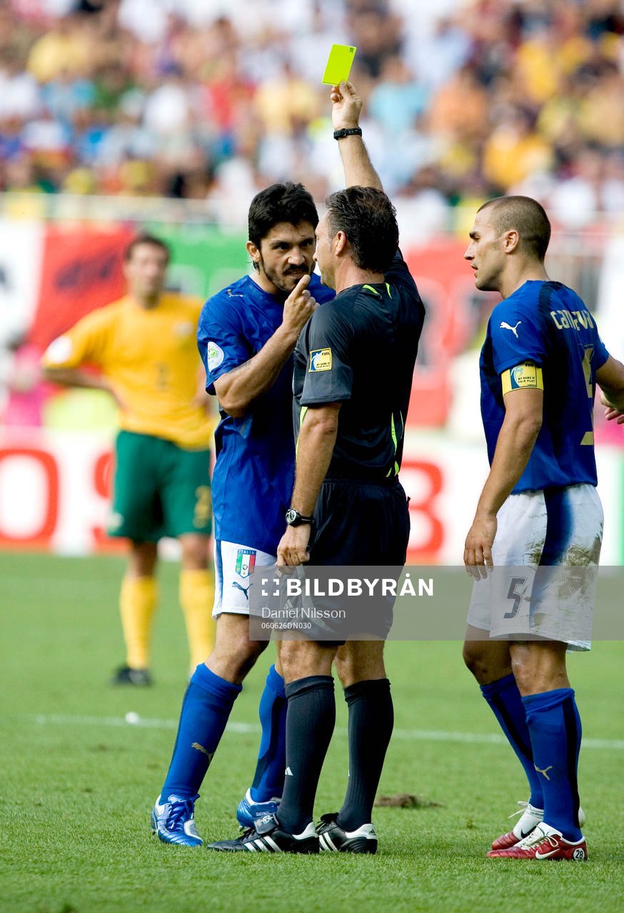 Gennaro Gattusso, Italien, varning, gult kort