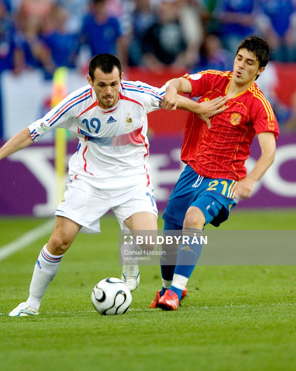 Willy Sagnol, Frankrike och David Villa, Spanien