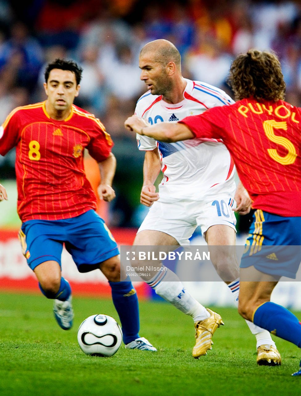 Xavi, Spanien och Zinedine Zidane, Frankrike