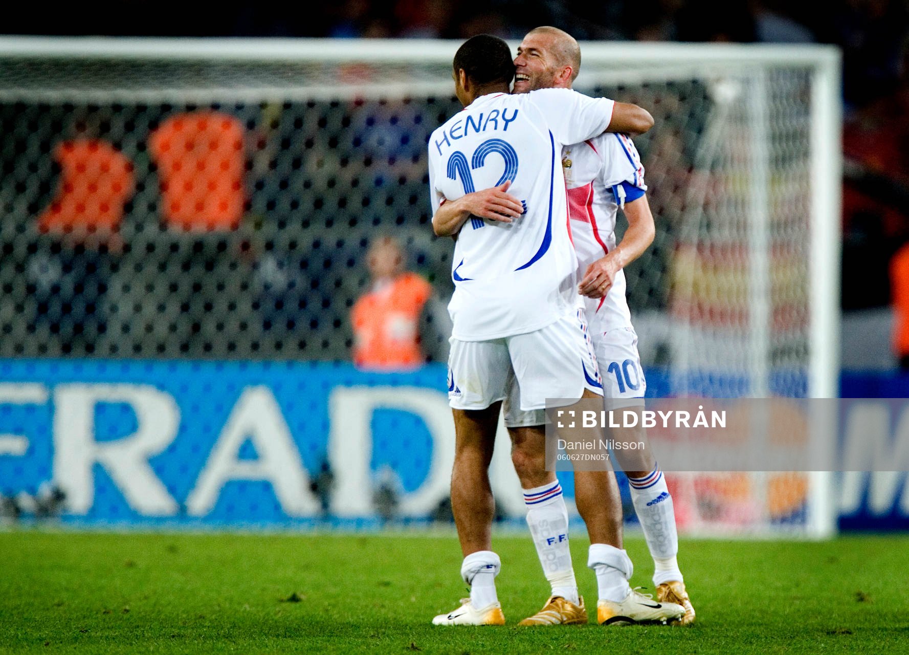 Thierry Henry och Zinedine Zidane, Frankrike (Jubel)