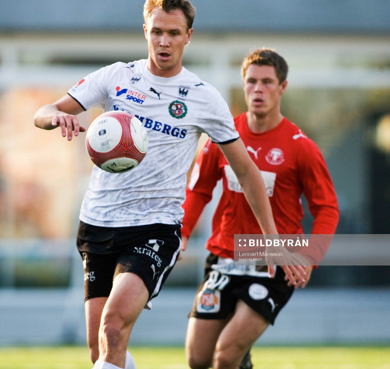 Johan Pettersson, Örebro och i bakgrunden står Dennis