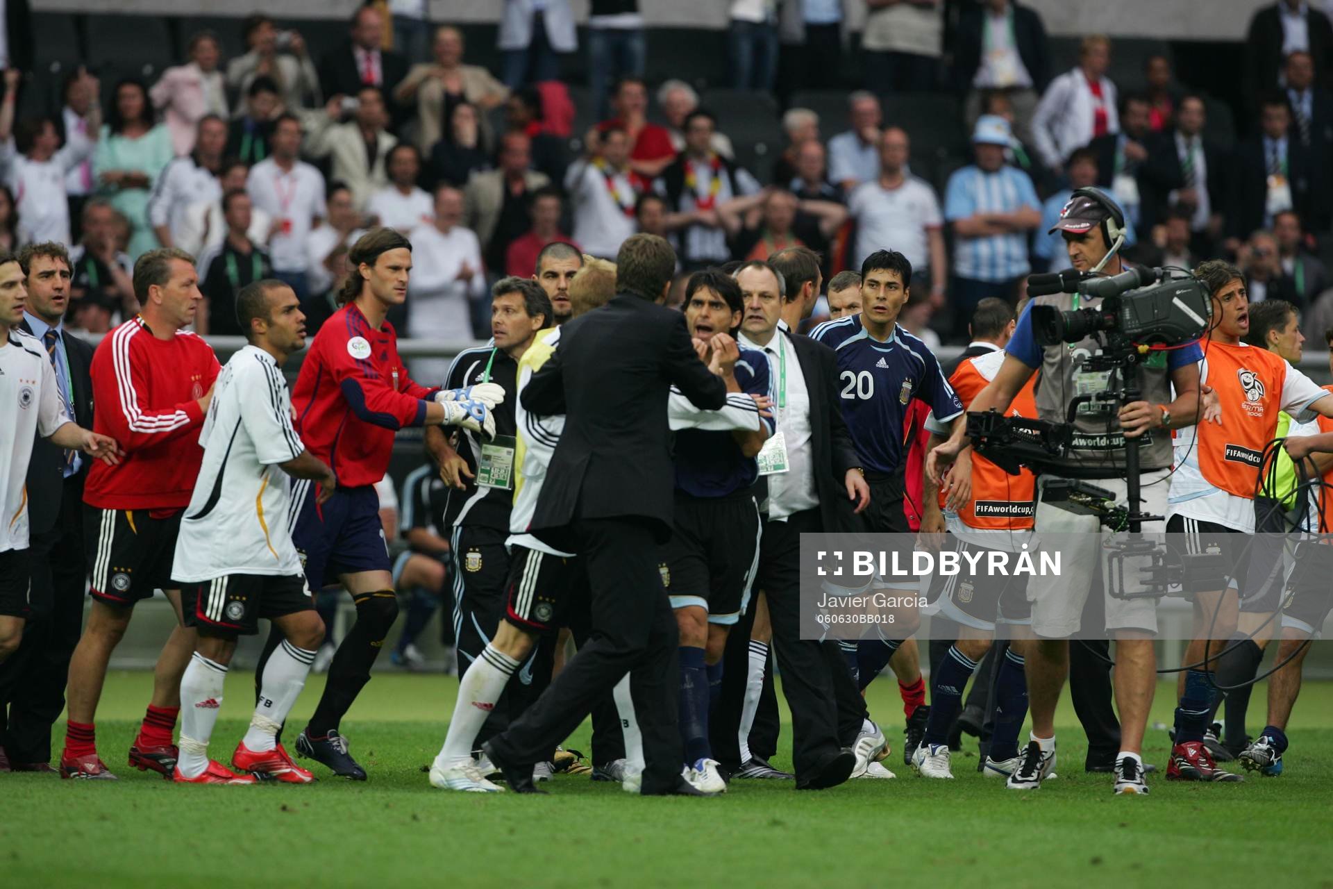  Oliver Bierhoff, Tyskland bråkar med Argentina efter matchen