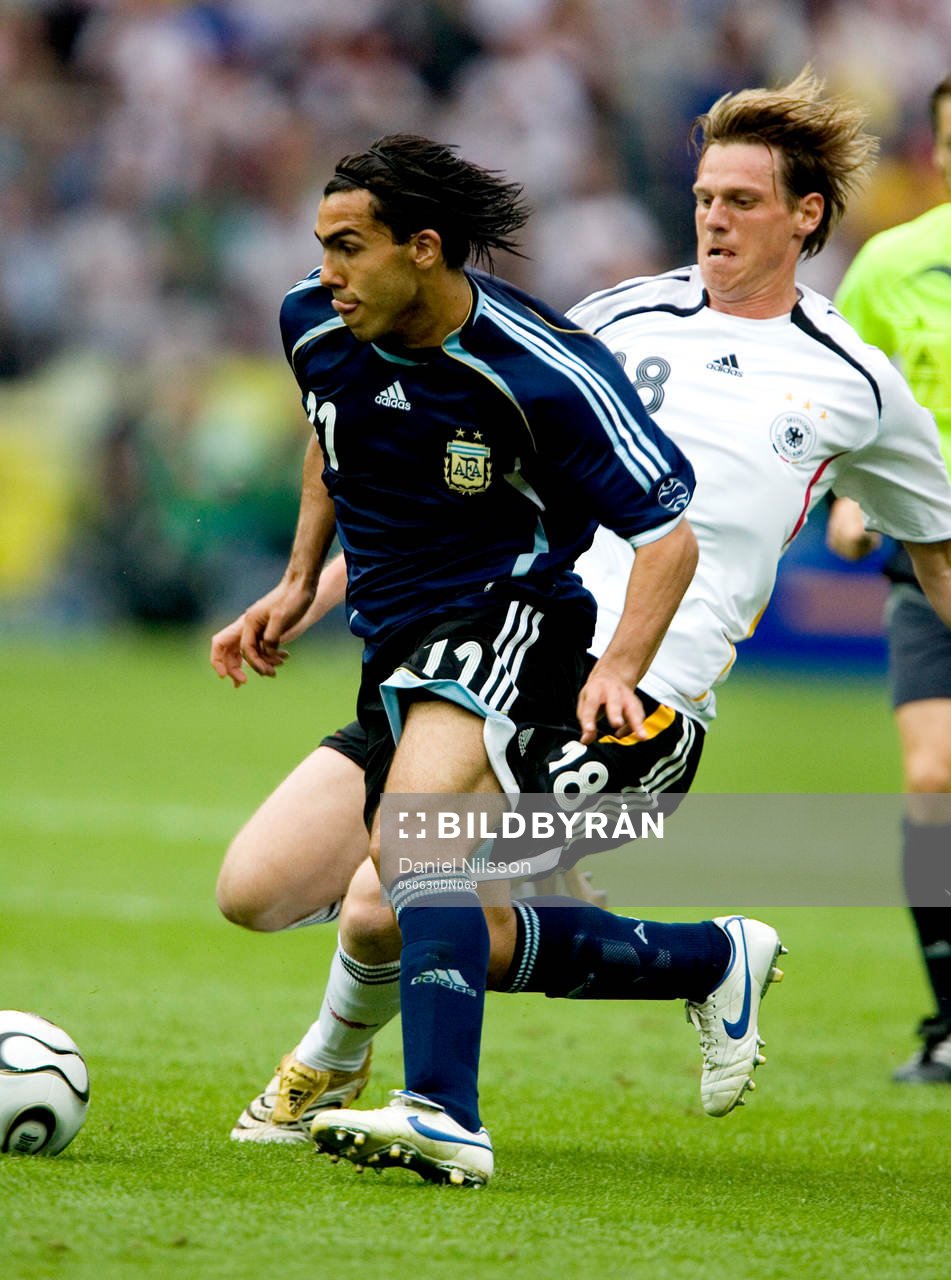 Oscar Tevez, Argentina och Tim Borowski, Tyskland