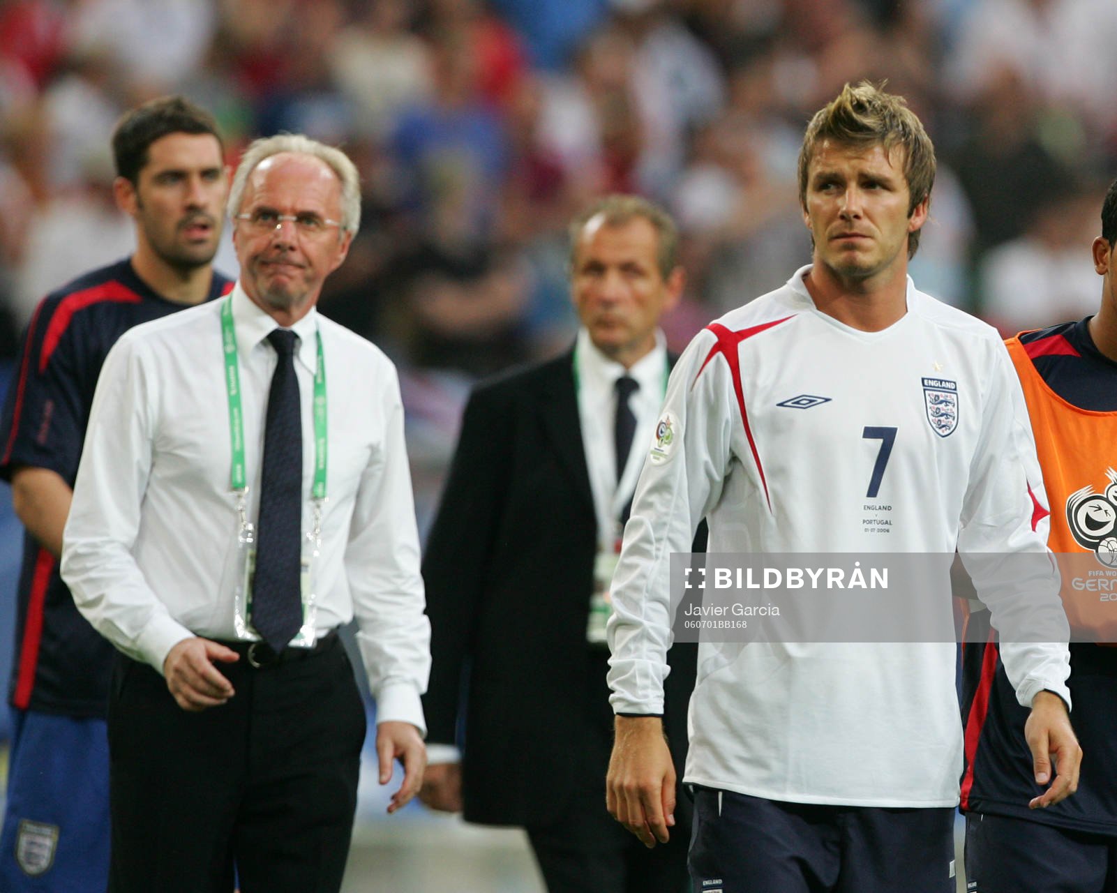  En besviken David Beckham och Sven Göran Eriksson, förbundskapten.  