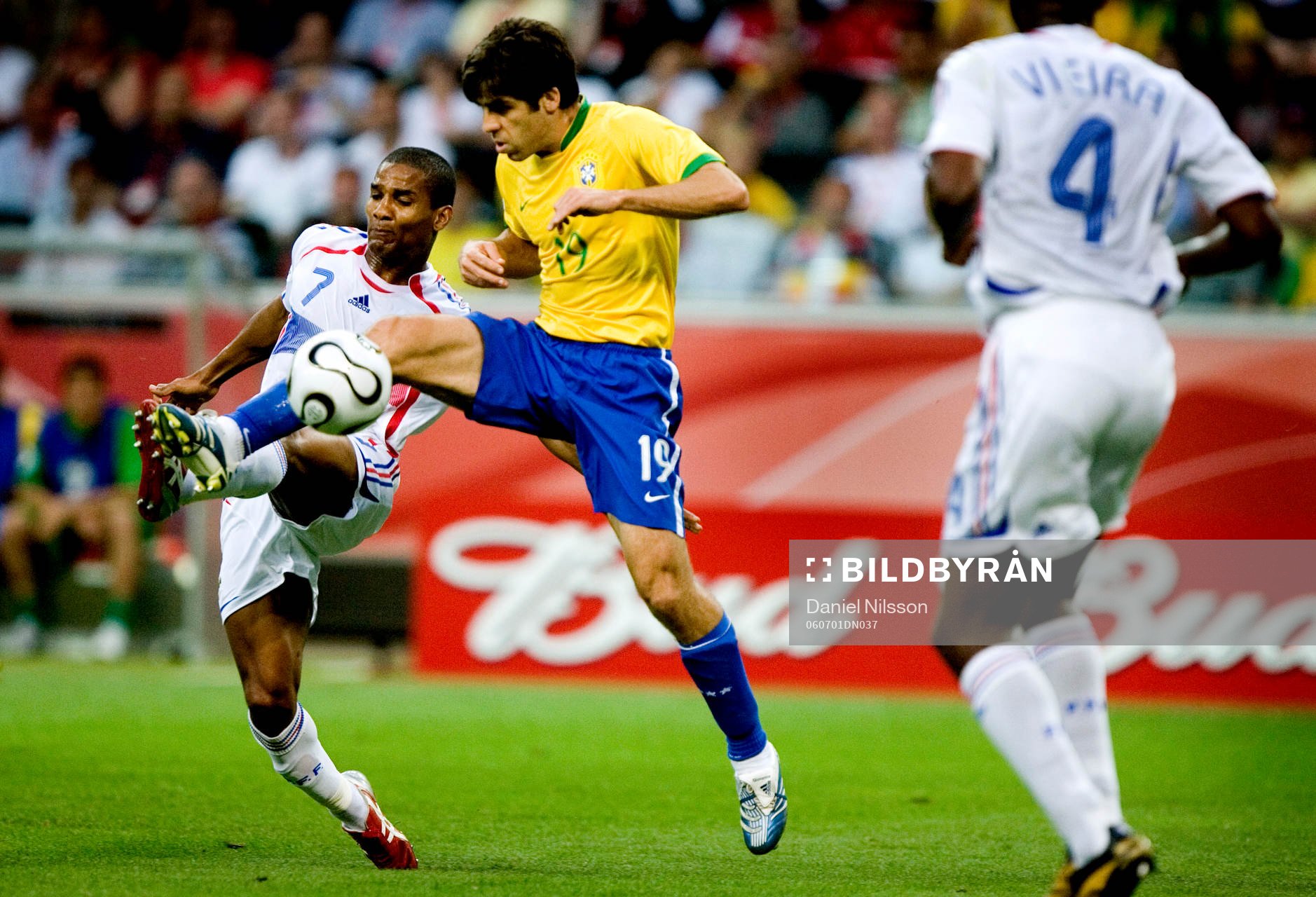 Juninho, Brasilien och Florent Malouda, Frankrike