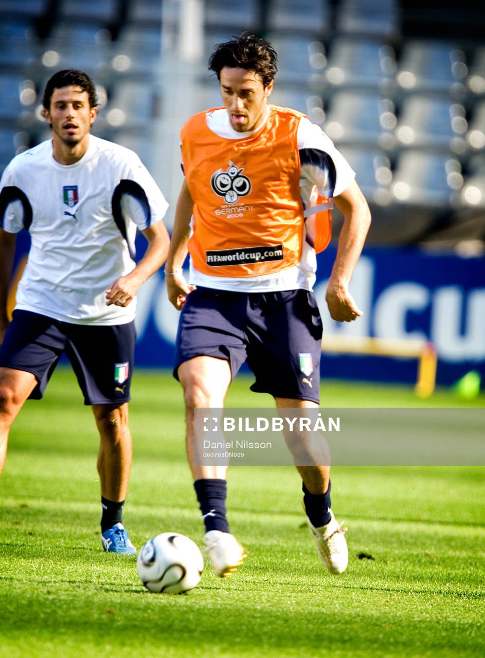 Luca Toni, Italien