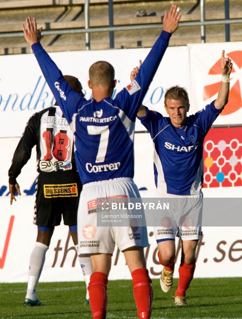  2-3, Målskytten, inhopparen Pontus Karlsson tackar Kristian Bergström för passningen. Jubel.
