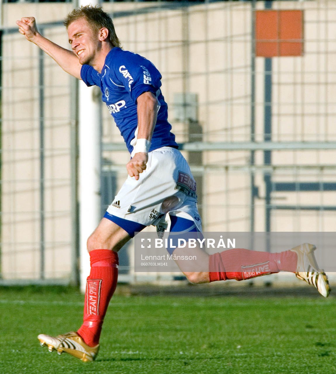  2-3, Målskytten, inhopparen Pontus Karlsson jubel.