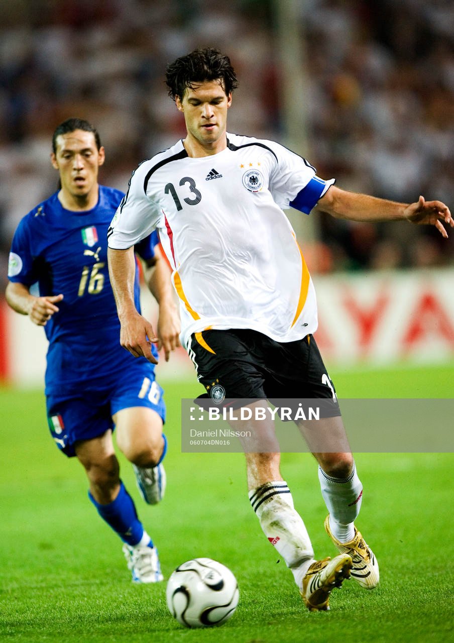 Michael Ballack, Tyskland och Mauro Camoranesi, Italien